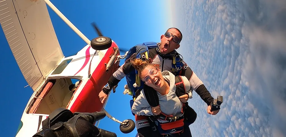 Saut de l'avion pour sauter en Parachute en Gironde